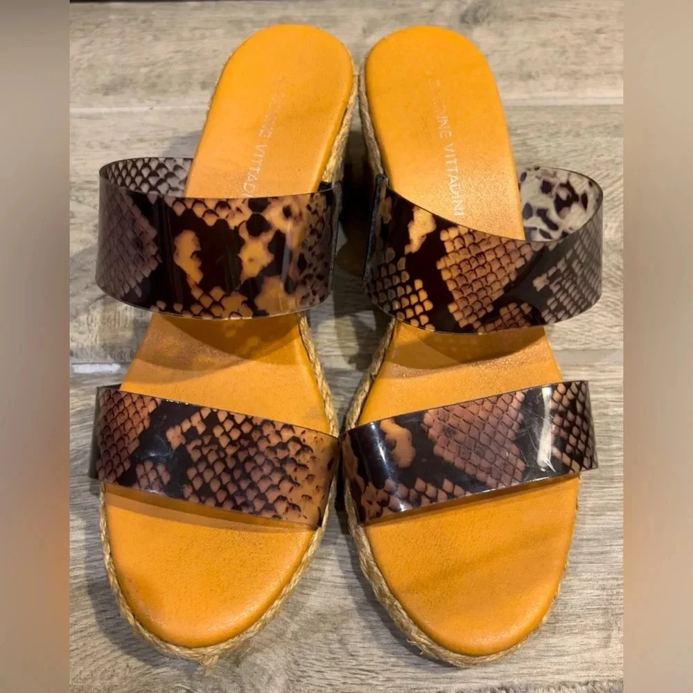 Adrienne Vitadini Size 7 1/2 Bandit wedge sandals